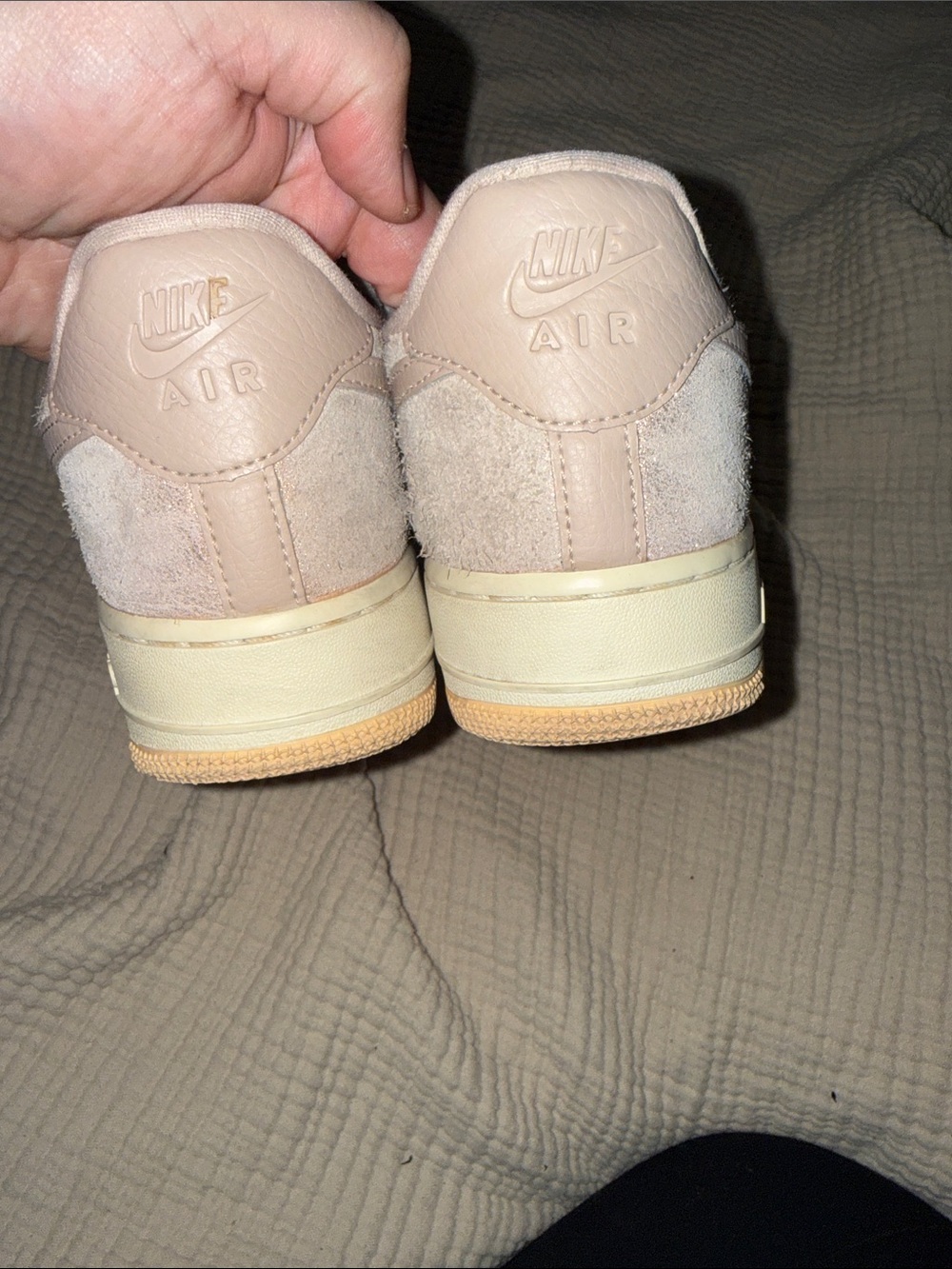 Nike Women’s Low-Top Sneakers in Blush Pink - Picture 4 of 4